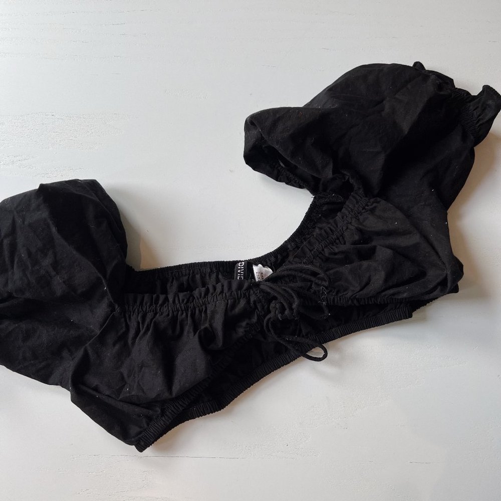 MOVING SALE Black Front Tie Puff Sleeve Top | VG